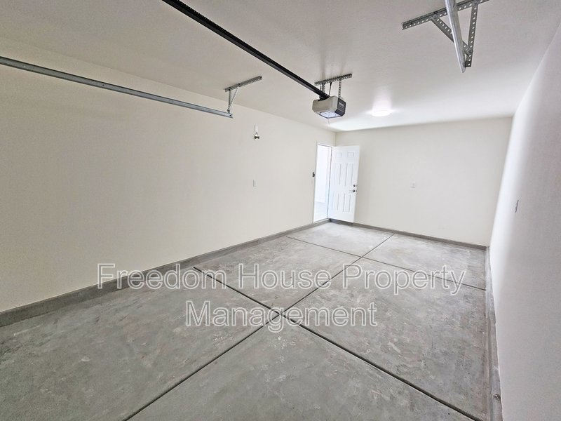 581 Valiant Avenue property image