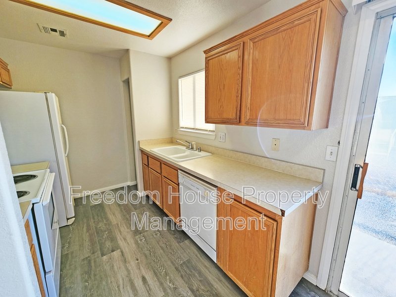 1381 Ogallala D property image