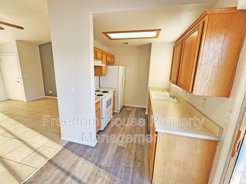 1381 Ogallala D property image