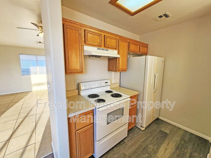 1381 Ogallala D property image