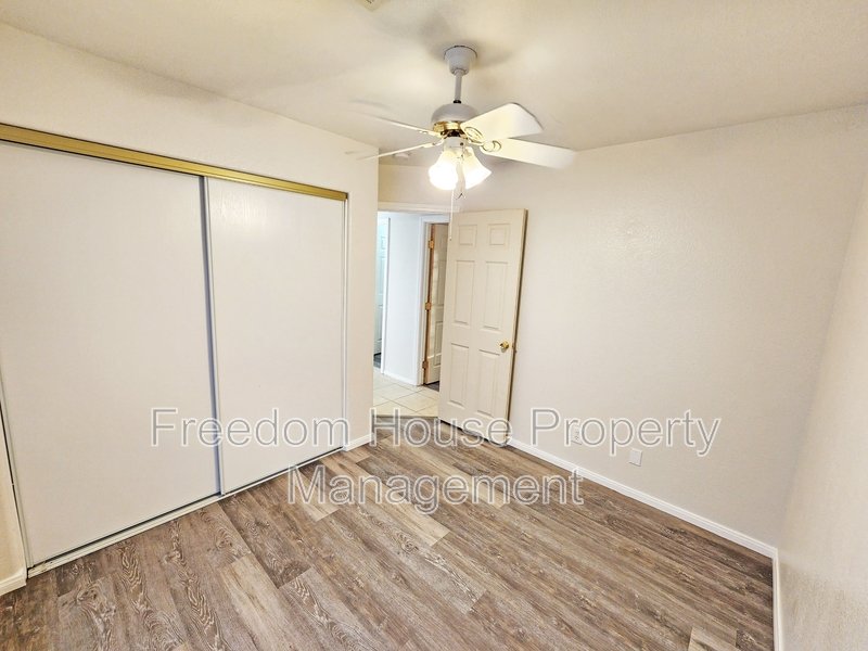 1381 Ogallala D property image