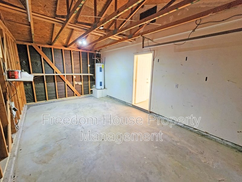 1381 Ogallala D property image