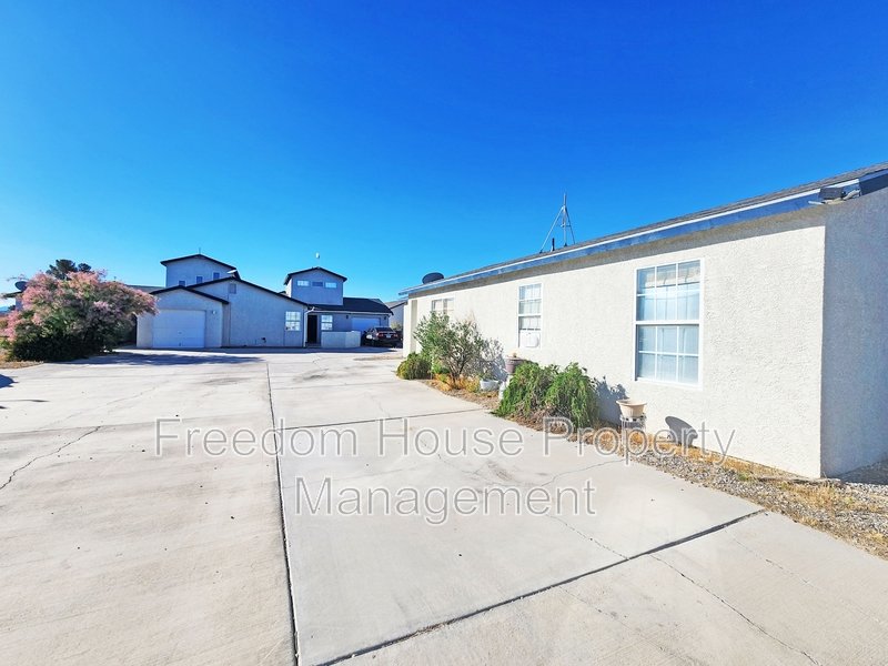 1381 Ogallala D property image