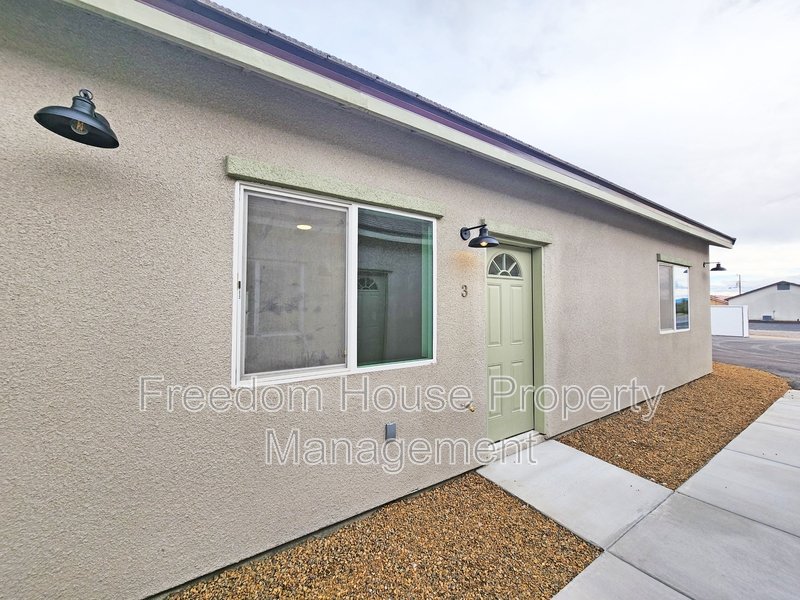 1340 Arrowhead Street - 3 property image