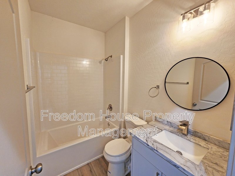 1340 Arrowhead Street - 3 property image