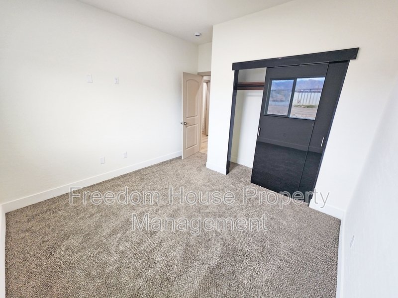 1340 Arrowhead Street - 3 property image