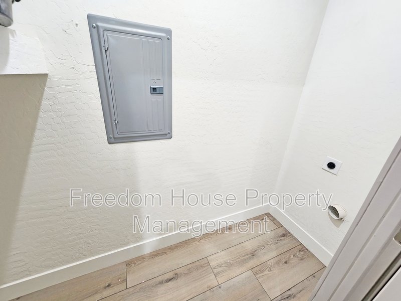 1340 Arrowhead Street - 3 property image