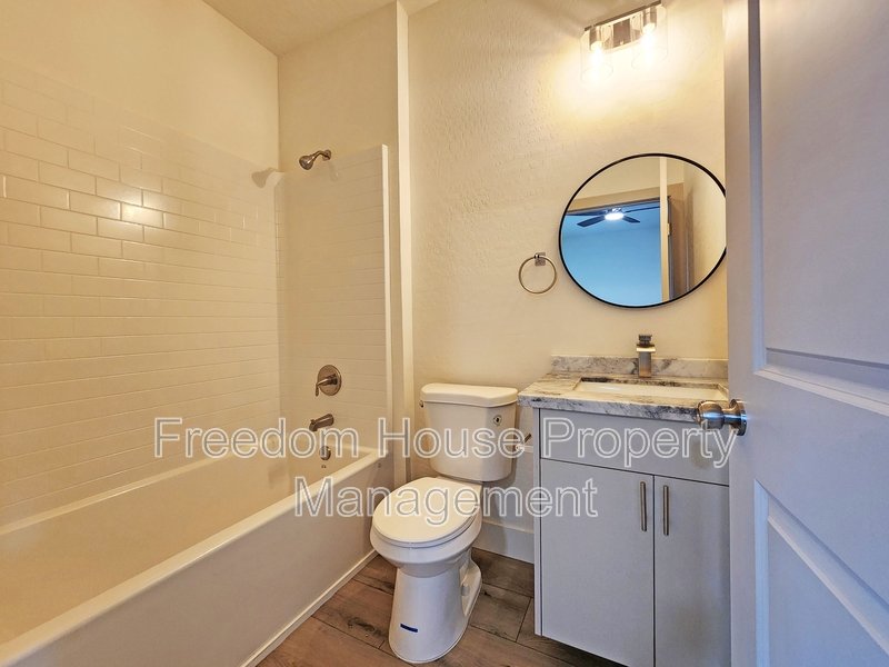 1340 Arrowhead Street - 3 property image