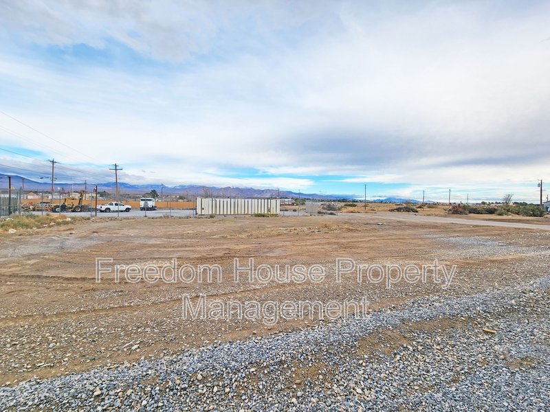 1340 Arrowhead Street - 3 property image