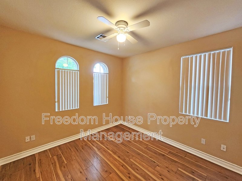 5561 Carrara Pointe Street property image