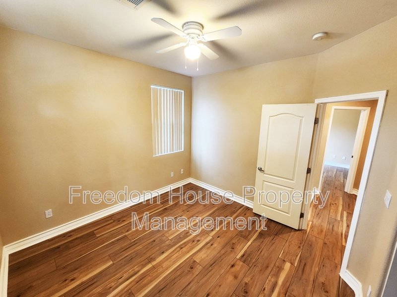 5561 Carrara Pointe Street property image