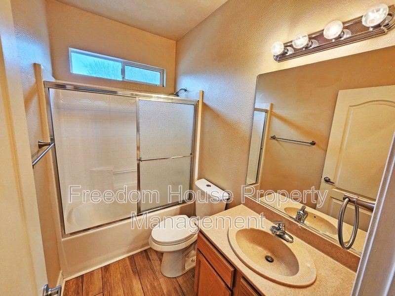 5561 Carrara Pointe Street property image