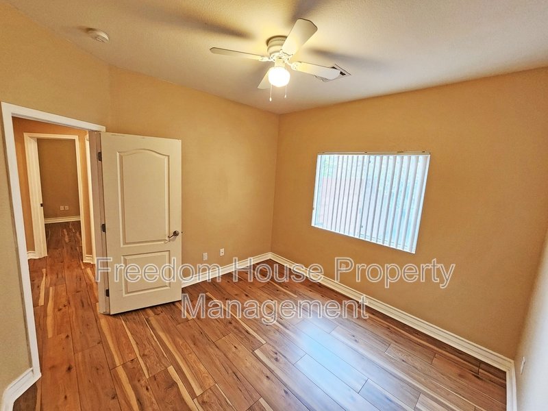 5561 Carrara Pointe Street property image