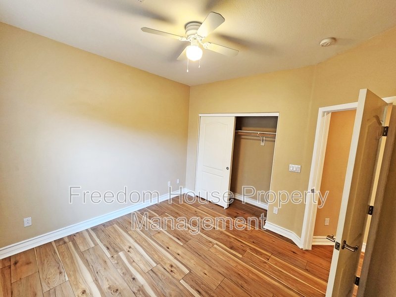 5561 Carrara Pointe Street property image