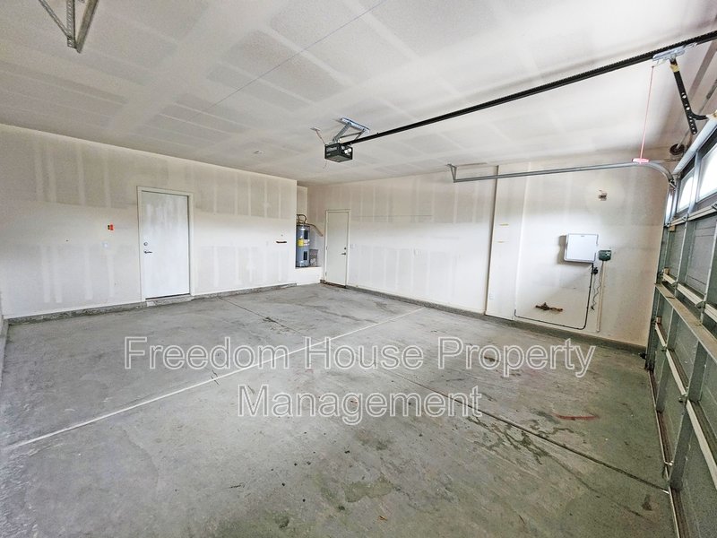 5561 Carrara Pointe Street property image