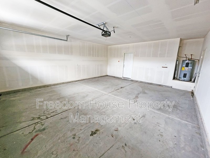 5561 Carrara Pointe Street property image