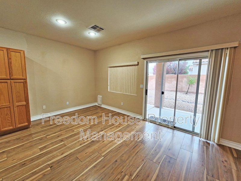 5561 Carrara Pointe Street property image