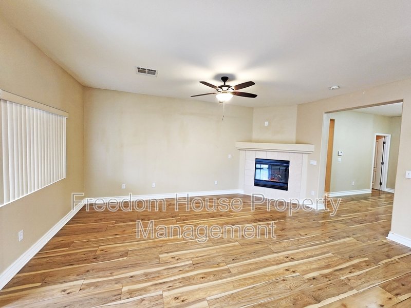 5561 Carrara Pointe Street property image