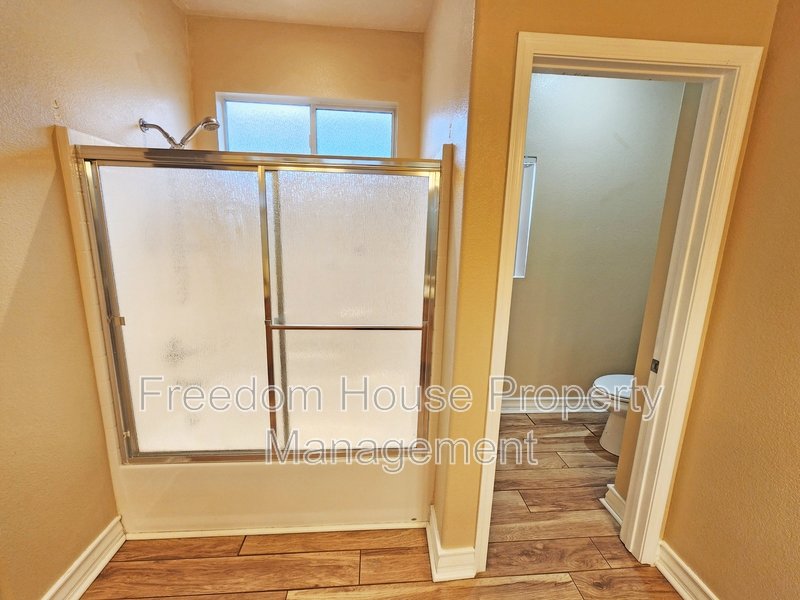 5561 Carrara Pointe Street property image