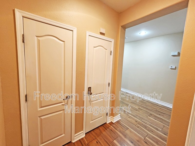 5561 Carrara Pointe Street property image