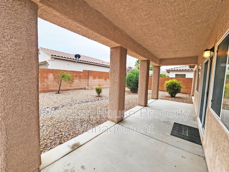 5561 Carrara Pointe Street property image