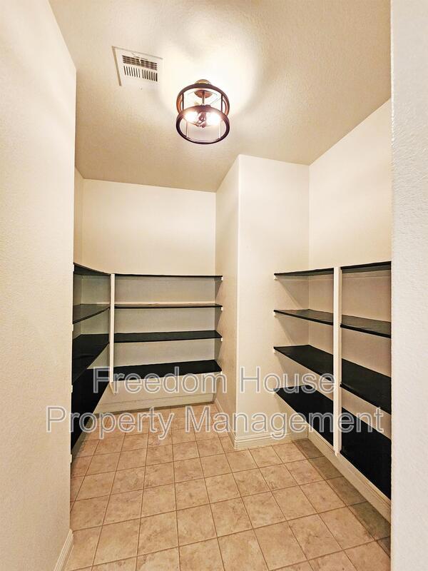 3821 East Weld Avenue property image