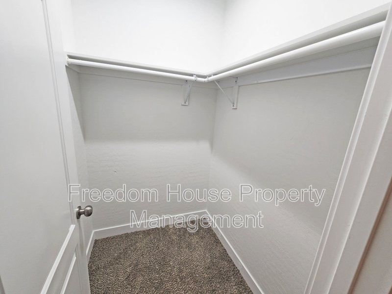 1111 Sixshooter Avenue - 1A property image