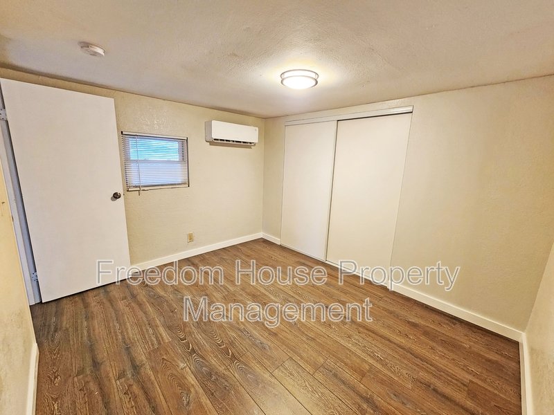 2220 West Bell Vista Avenue 1 property image