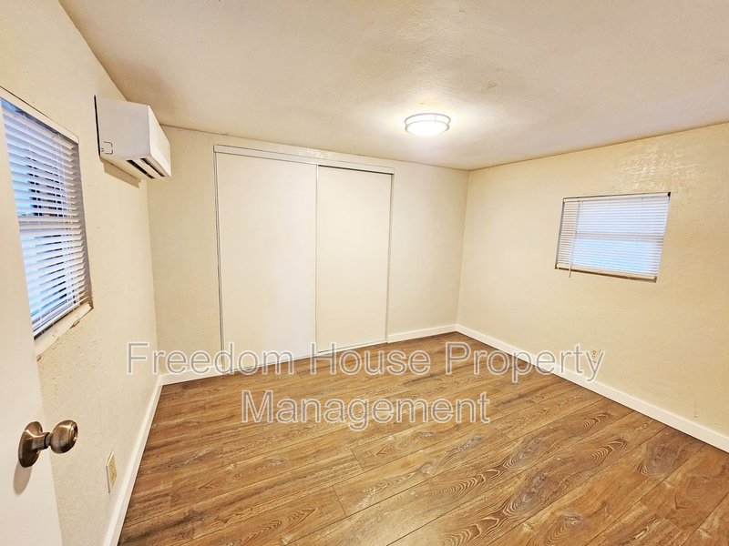 2220 West Bell Vista Avenue 1 property image