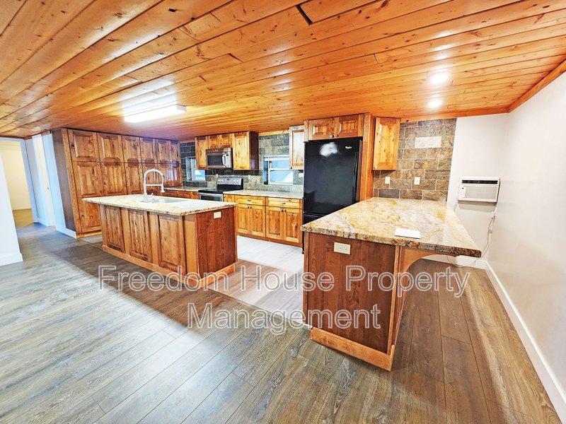 2220 West Bell Vista Avenue 1 property image