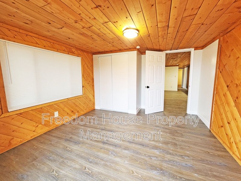 2220 West Bell Vista Avenue 1 property image