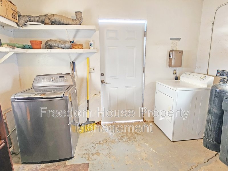 2220 West Bell Vista Avenue 1 property image