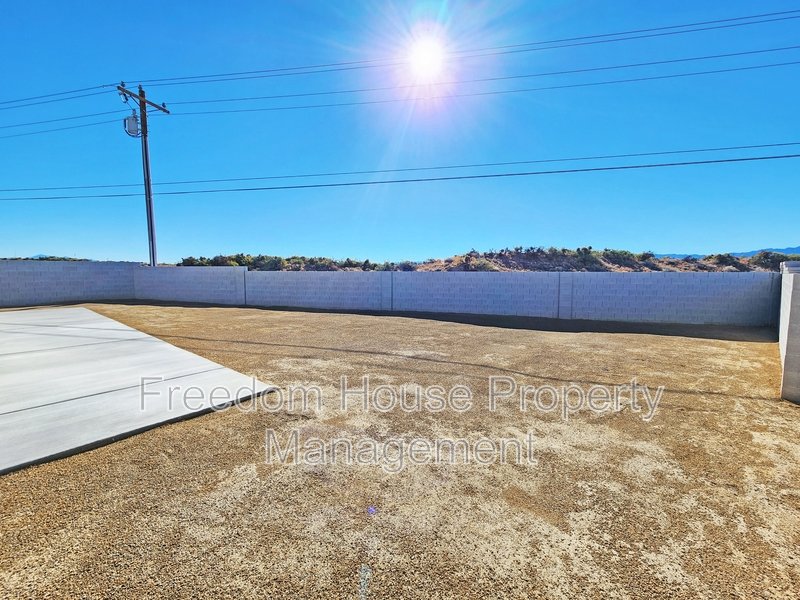 561 Valiant Avenue property image