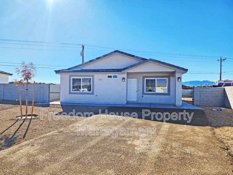 561 Valiant Avenue property image