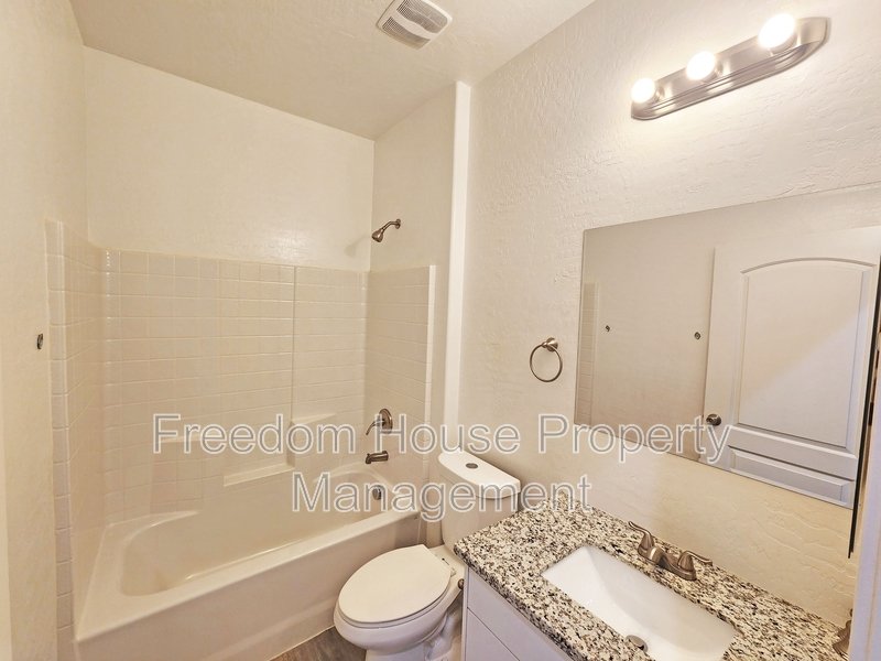 1121 Sixshooter Avenue - 2 property image