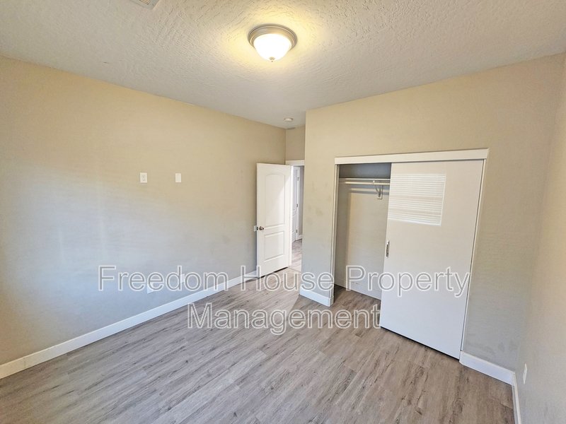 1121 Sixshooter Avenue - 2 property image