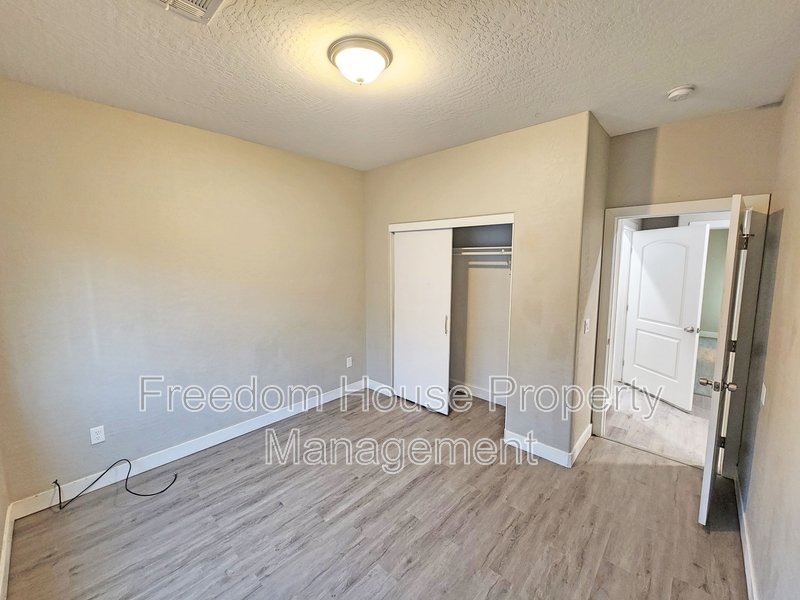 1121 Sixshooter Avenue - 2 property image