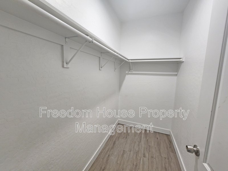 1121 Sixshooter Avenue - 2 property image