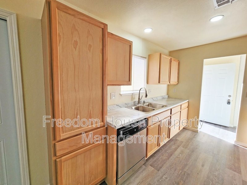 1930 Kearney Street property image