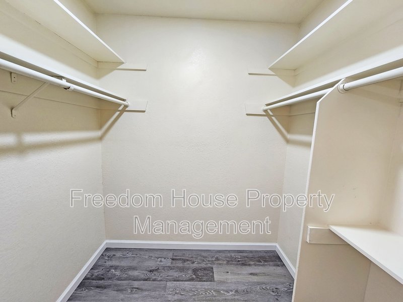 1930 Kearney Street property image