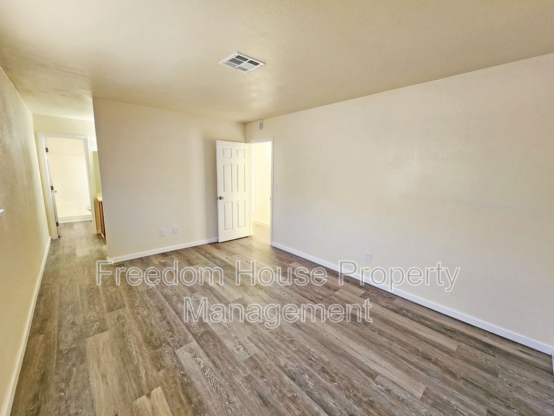 1930 Kearney Street property image