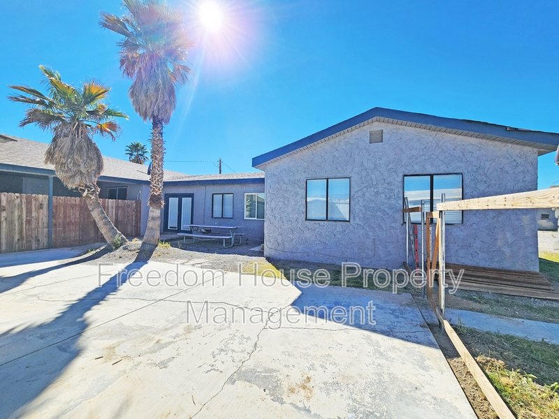 2220 West Bell Vista Avenue - 5 property image