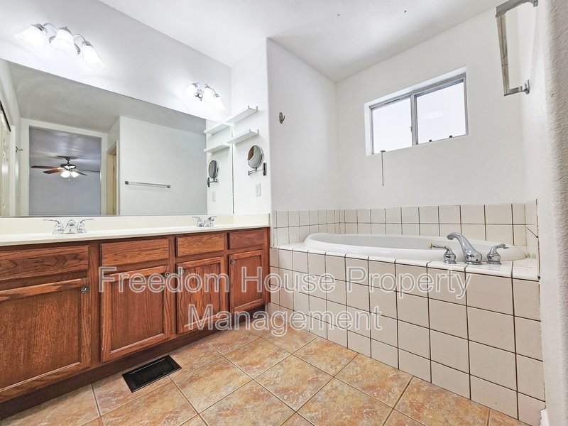 5945 Badlands Lane property image