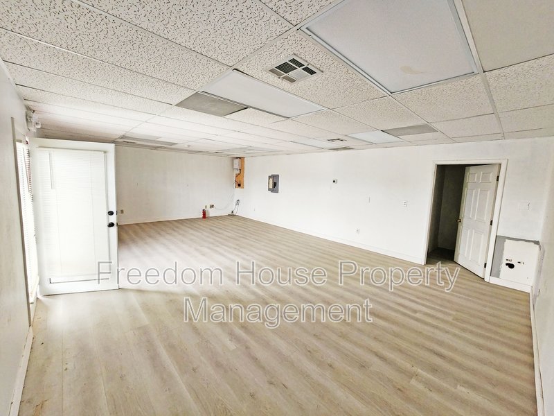 191 South Frontage Road - 102 property image