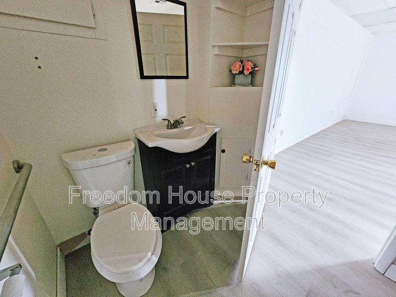 191 South Frontage Road - 102 property image