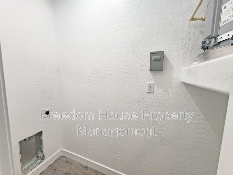 1111 Sixshooter Avenue - 3C property image