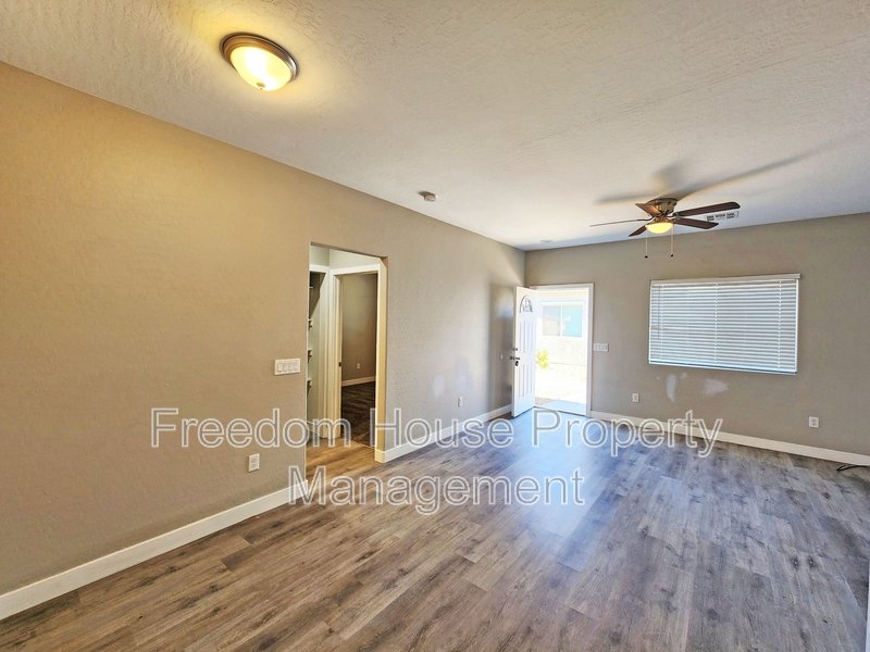 1111 Sixshooter Avenue - 3C property image