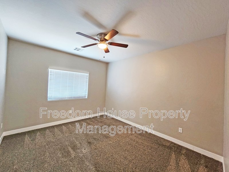 1111 Sixshooter Avenue - 3C property image