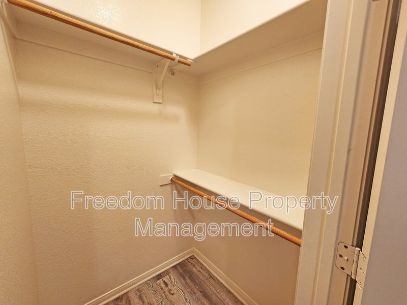 1041 Marne Court 4 property image