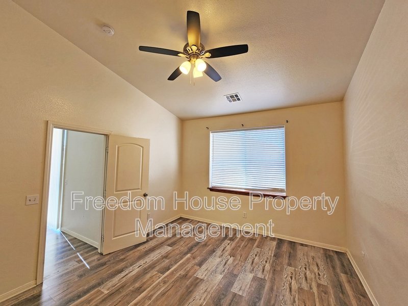 1041 Marne Court 4 property image